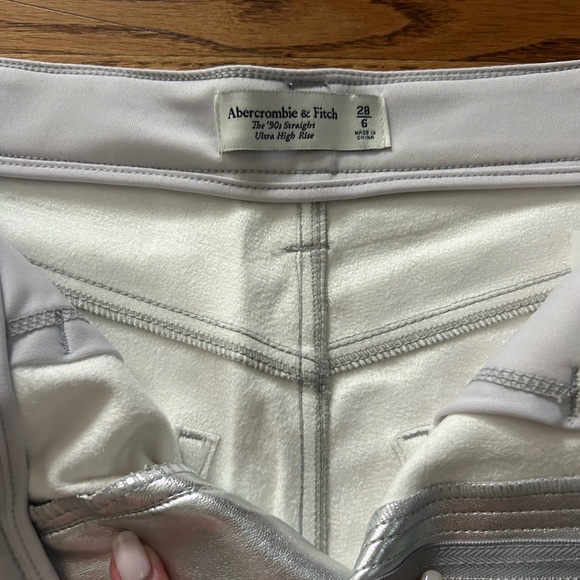 Abercrombie & Fitch Vegan Leather 90s Straight Pant - Picture 4 of 7